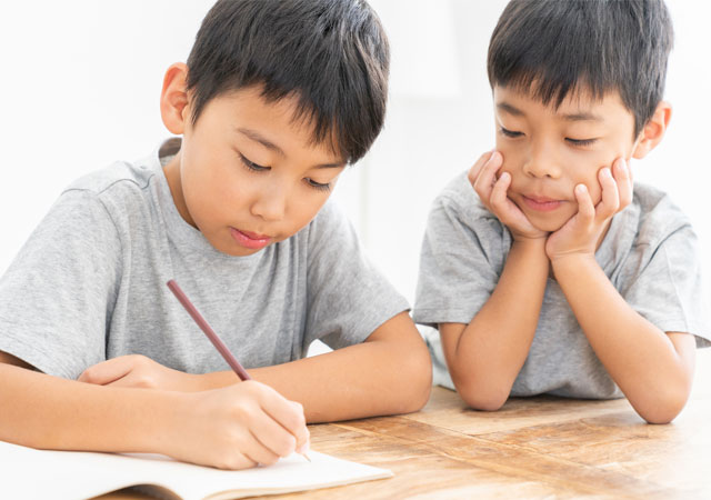 勉強が得意な子と苦手意識を感じる子の違いはなに？子どもが勉強が苦手な時に効果的な声のかけ方はある？