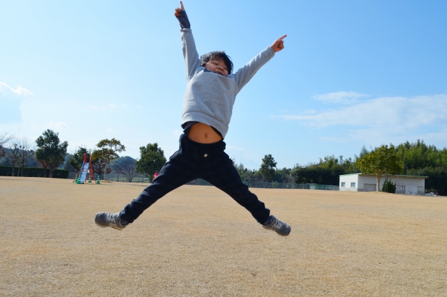 まっすぐ飛ばない？男の子のトイトレ終了後に立ちはだかっていた「第二の」トイトレ